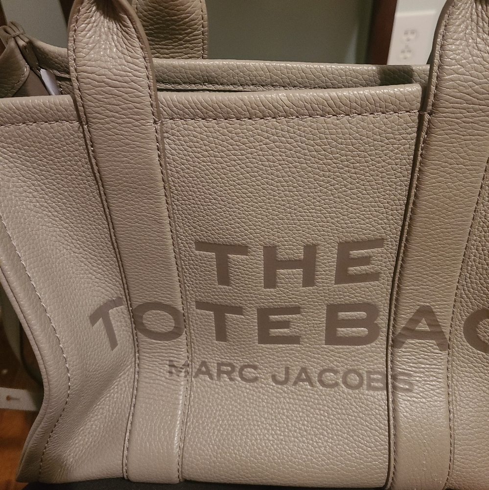 Marc Jacob's tote bag leather